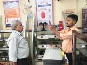 LPG E-KYC UPDATE: प्रयागराज में 80 फ़ीसदी से ज्यादा घरेलू एलपीजी सिलेंडर उपभोक्ताओं की हो चुकी है ई-केवाईसी…. मोबाइल पर ऐप के जरिए खुद भी ऐसे किया जा सकता है अपडेट